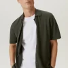 La chemise à manches courtes en coton en lin