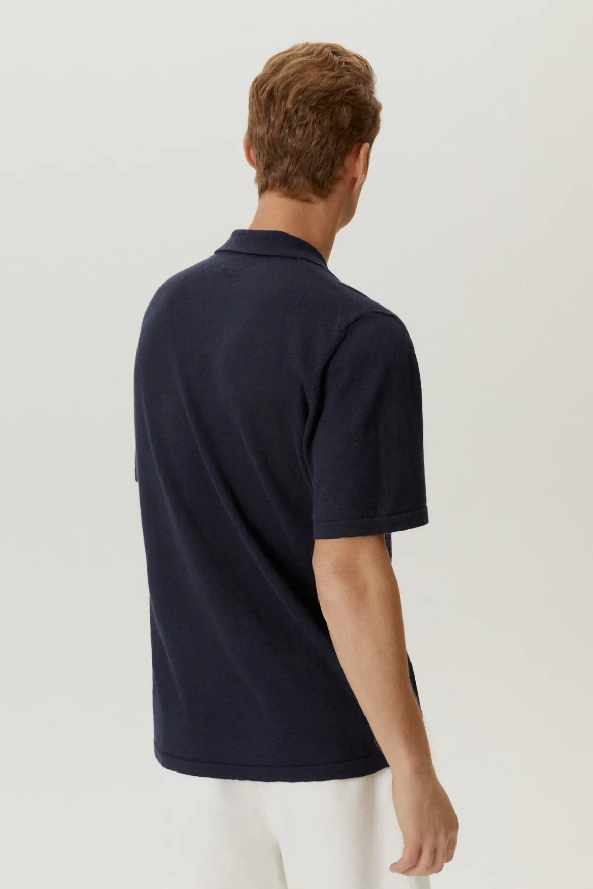 La chemise à manches courtes en coton en lin