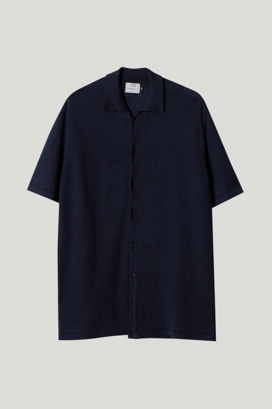 La chemise à manches courtes en coton en lin