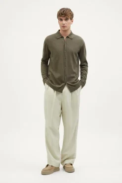 La chemise en tricot en coton biologique