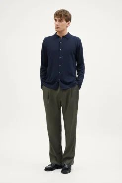 La chemise en tricot en coton biologique