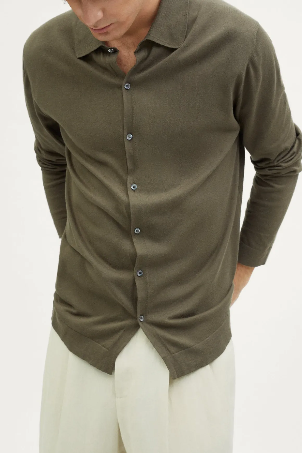 La chemise en tricot en coton biologique