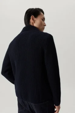 La veste en laine côtelée
