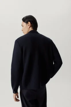La veste en tricot en laine mérinos