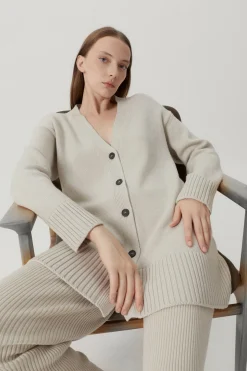 Le cardigan oversize en Laine Mérinos