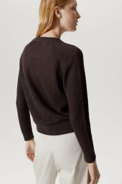 Le pull côtelé en coton en linge