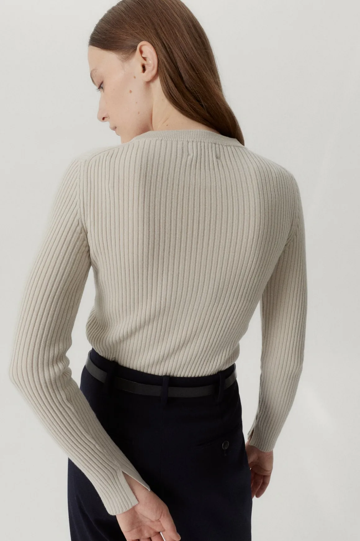 Le pull côtelé en laine mérinos