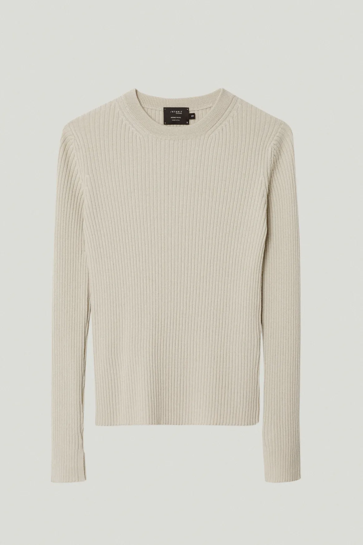 Le pull côtelé en laine mérinos