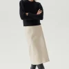 Le pull en laine mérinos avec des pinces
