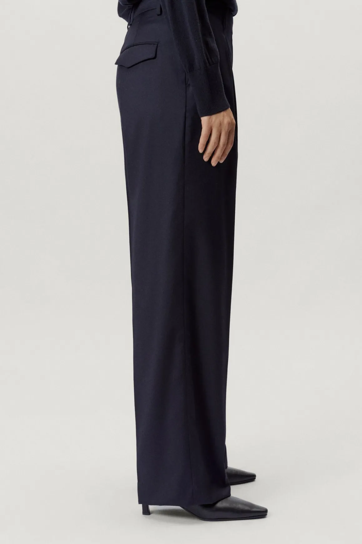 Pantalon ajusté en Laine avec pinces