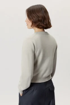 Pull à col en V court en Laine Mérinos