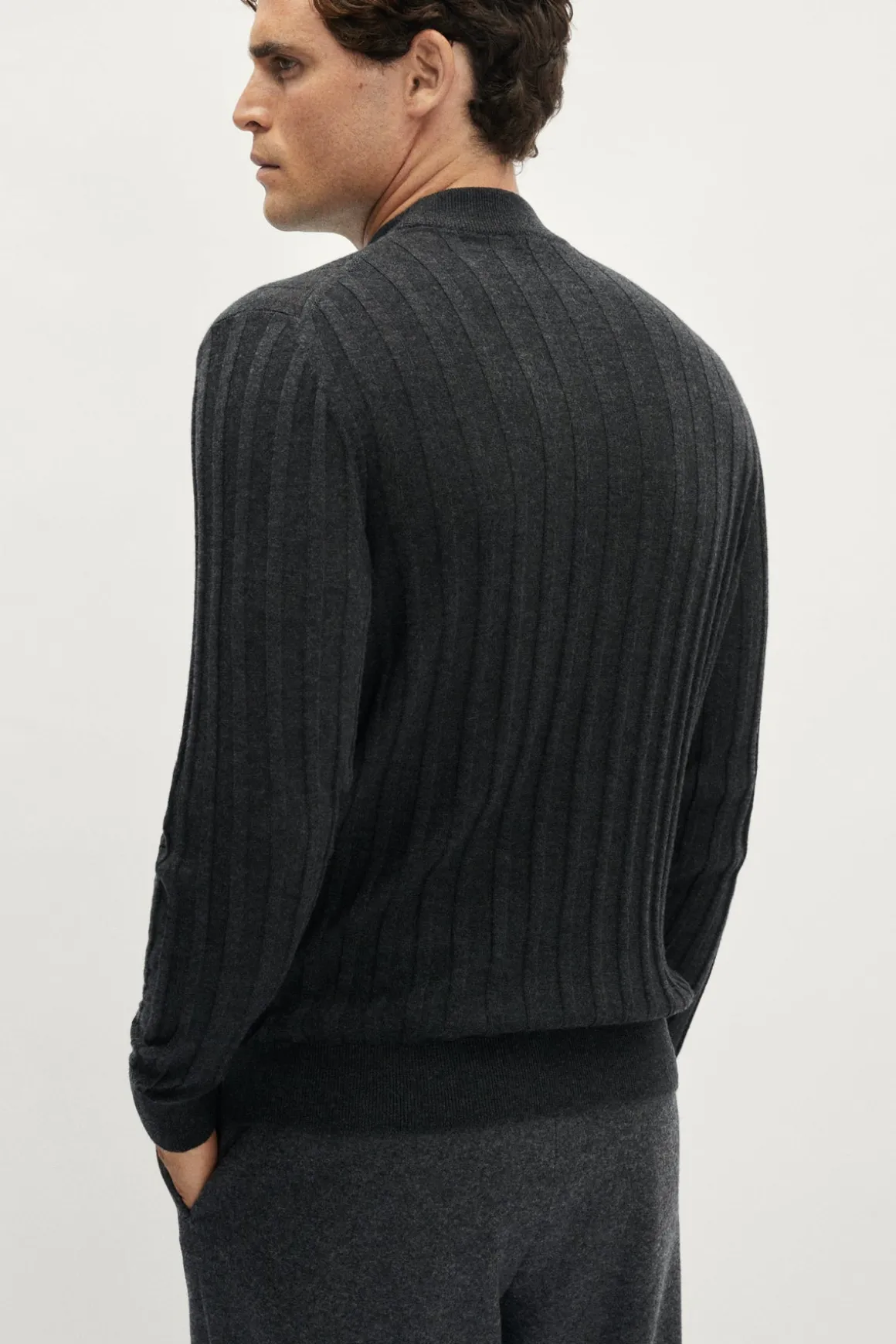 Pull à col montant côtelé ultra doux